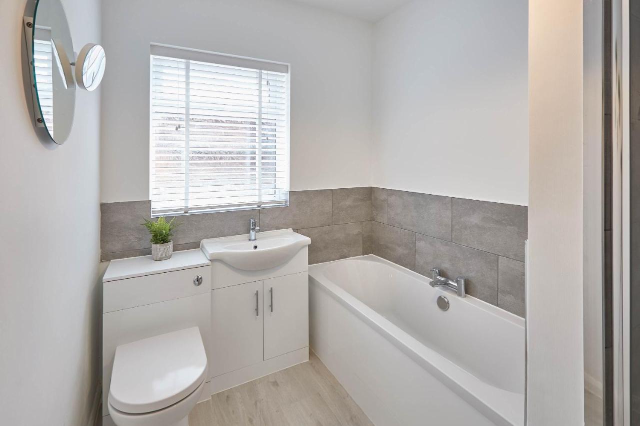 וויטבי Host & Stay - Endeavour Apartments מראה חיצוני תמונה